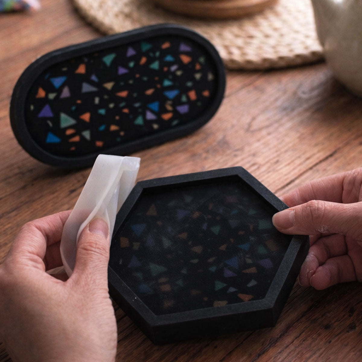 Terrazzo Aqua Kit [Nero Lava]: Eleganza e Design Unico con Chips Colorate
